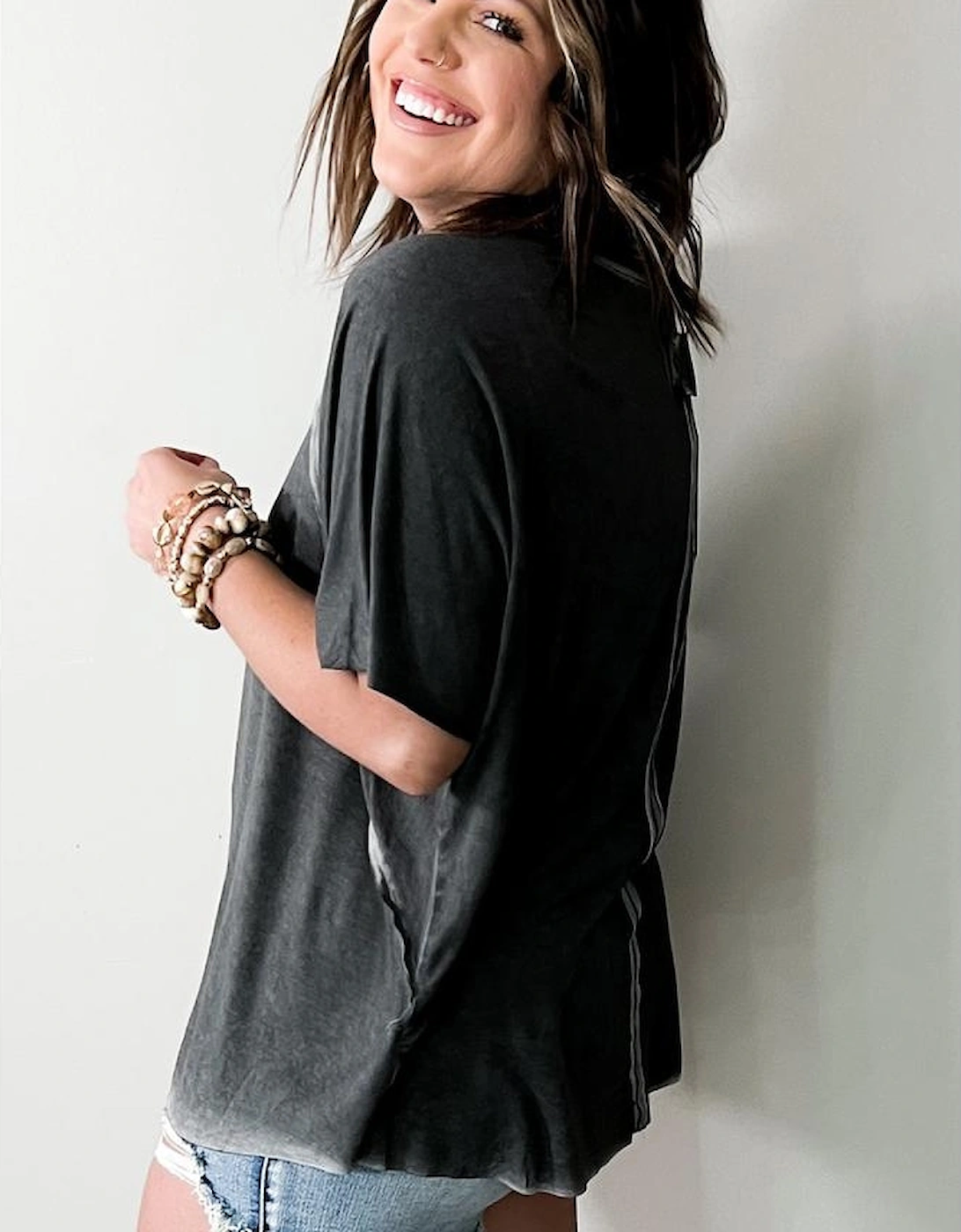 Azura Exchange Raglan Sleeve Plus Size T-Shirt with Exposed Seams