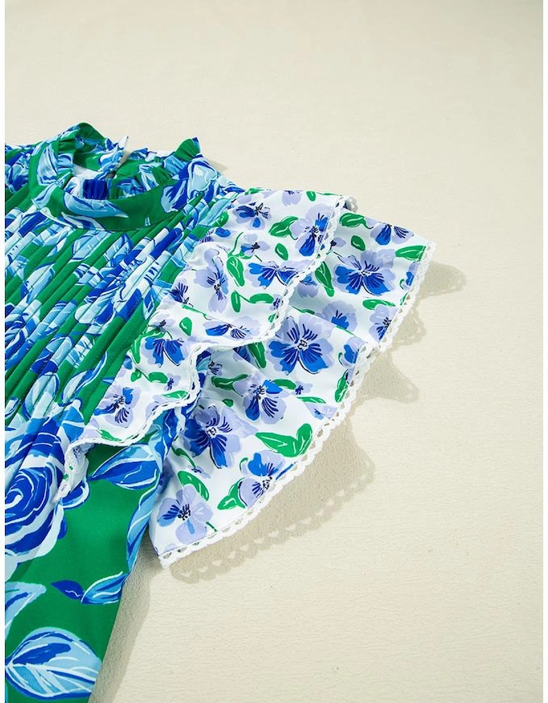 Green Floral Print Lace Trim Contrast Ruffle Sleeve Pleated Loose Blouse