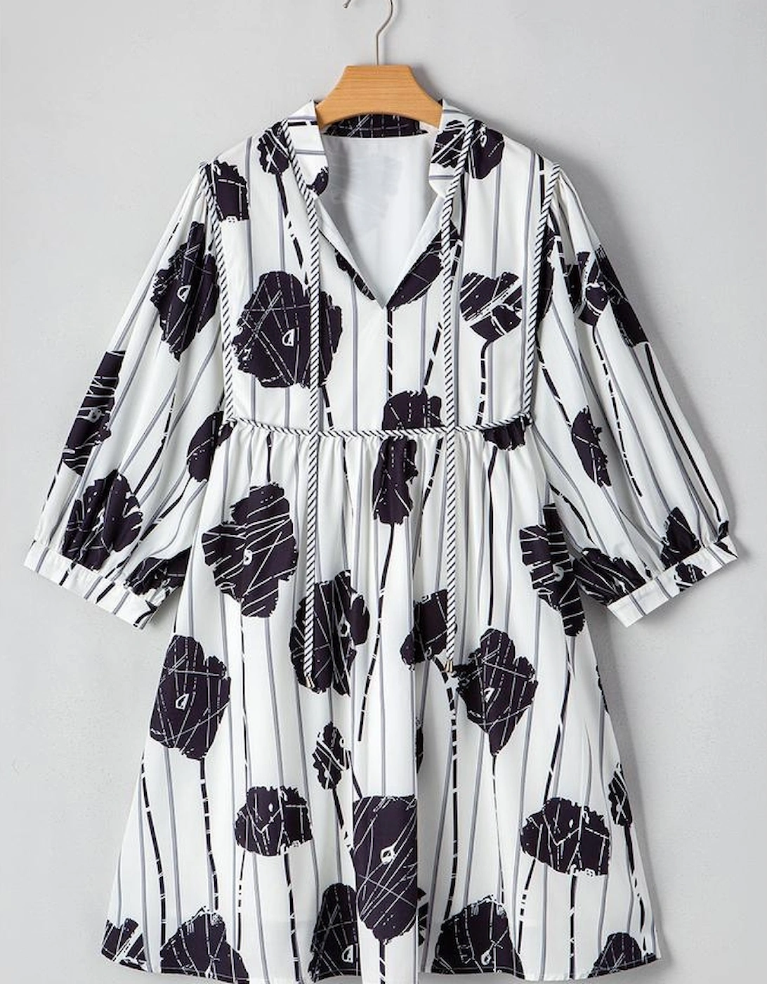 Black Plus Size Floral 3/4 Puff Sleeve Lace-up Neck Mini Dress