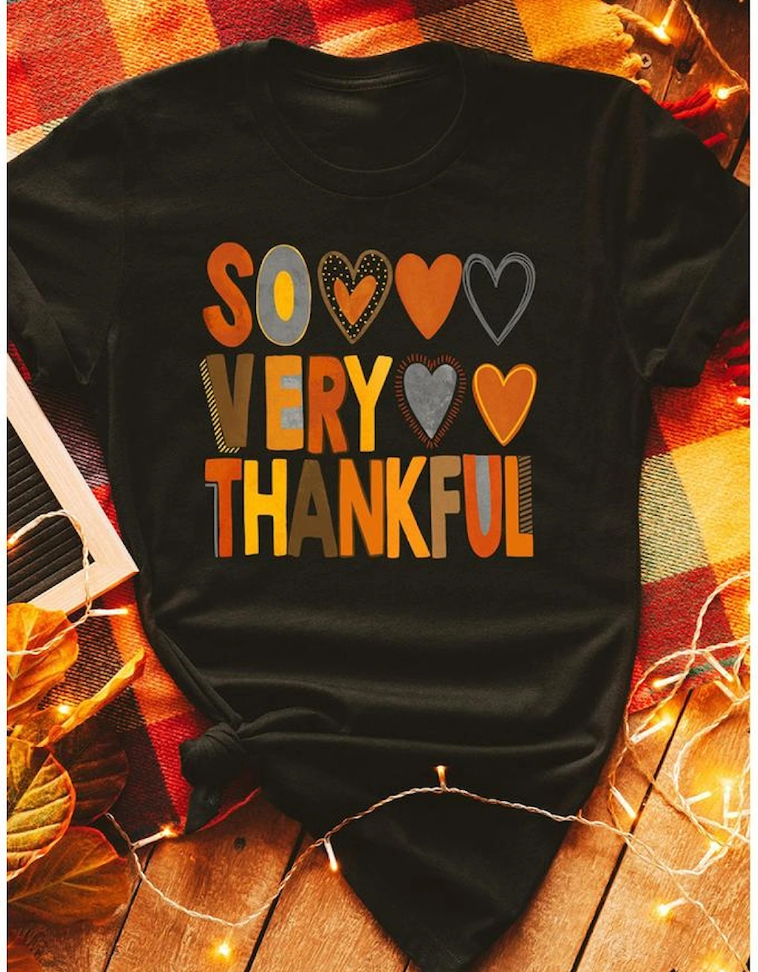 Black So Very Thankful Heart Printed Crewneck Thanksgiving T Shirt