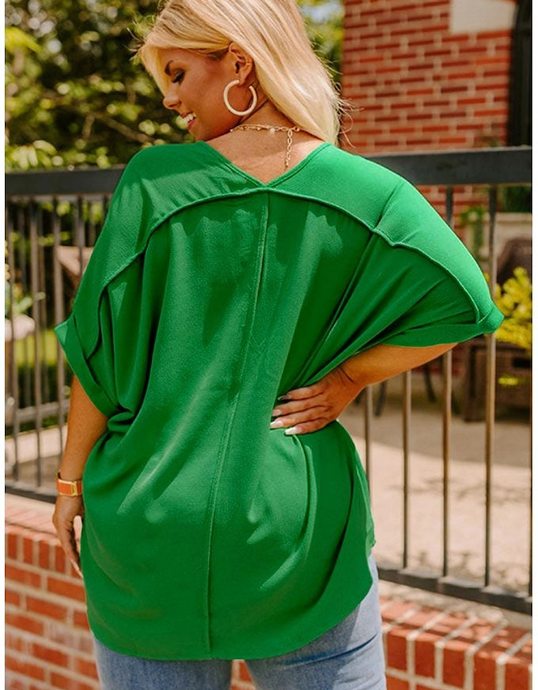 Green Seamed Back High Low Hem V Neck Cuffed Sleeve Plus Size Tee, 8 of 7