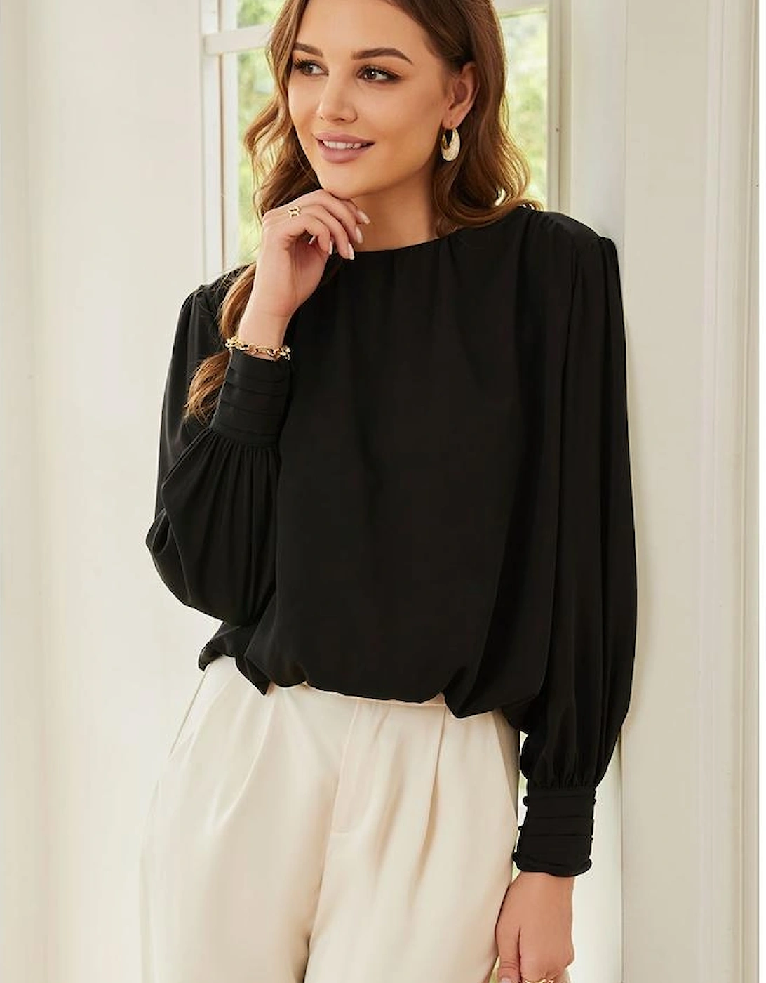 Black Padded Shoulder Buttoned Cuffs Pleated Loose Blouse