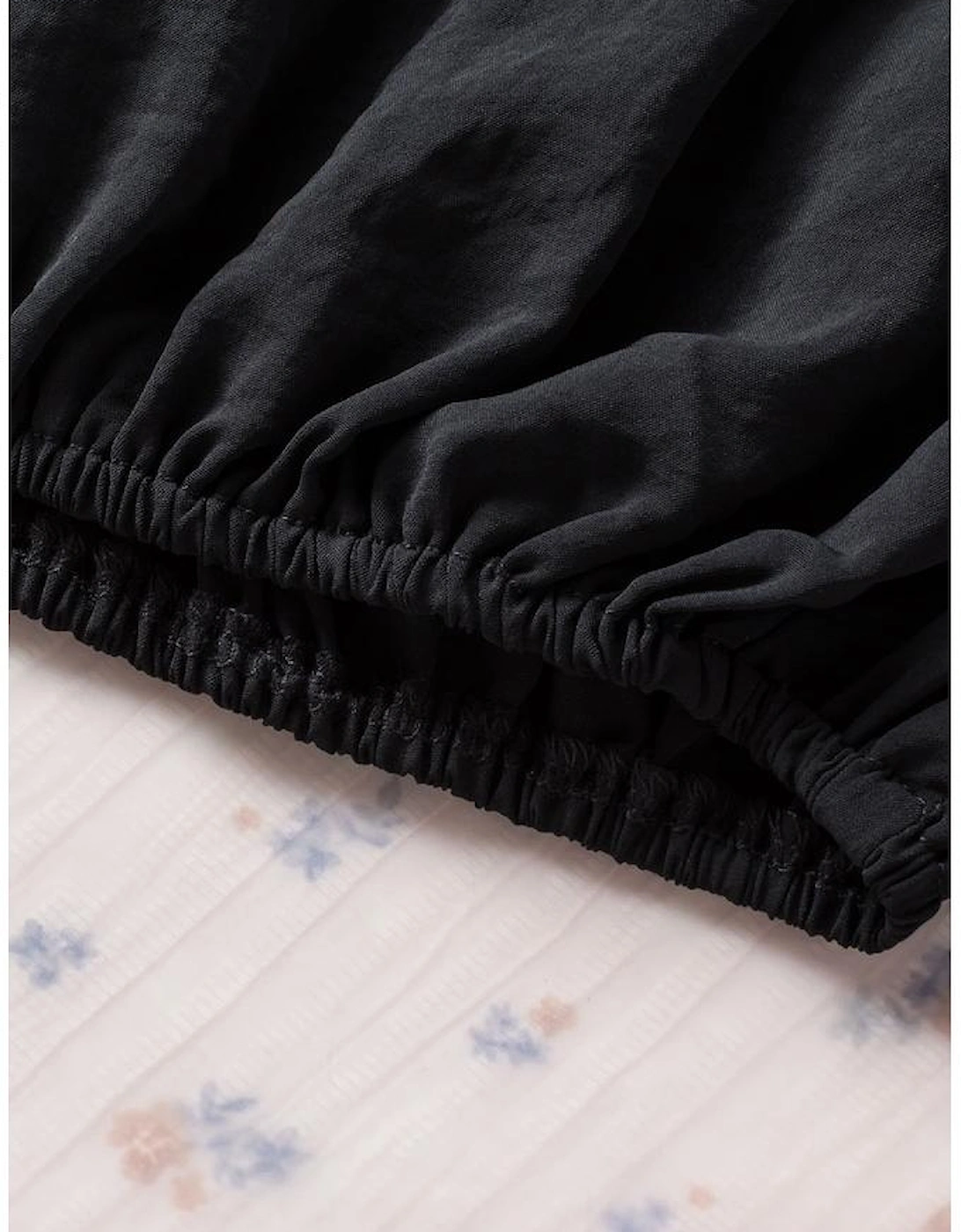 Black Padded Shoulder Buttoned Cuffs Pleated Loose Blouse