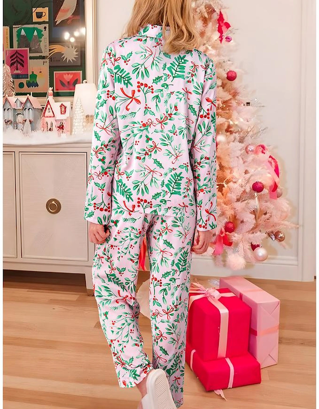 Pink Christmas Berries Plant Print Satin Long Sleeve Pajama Set