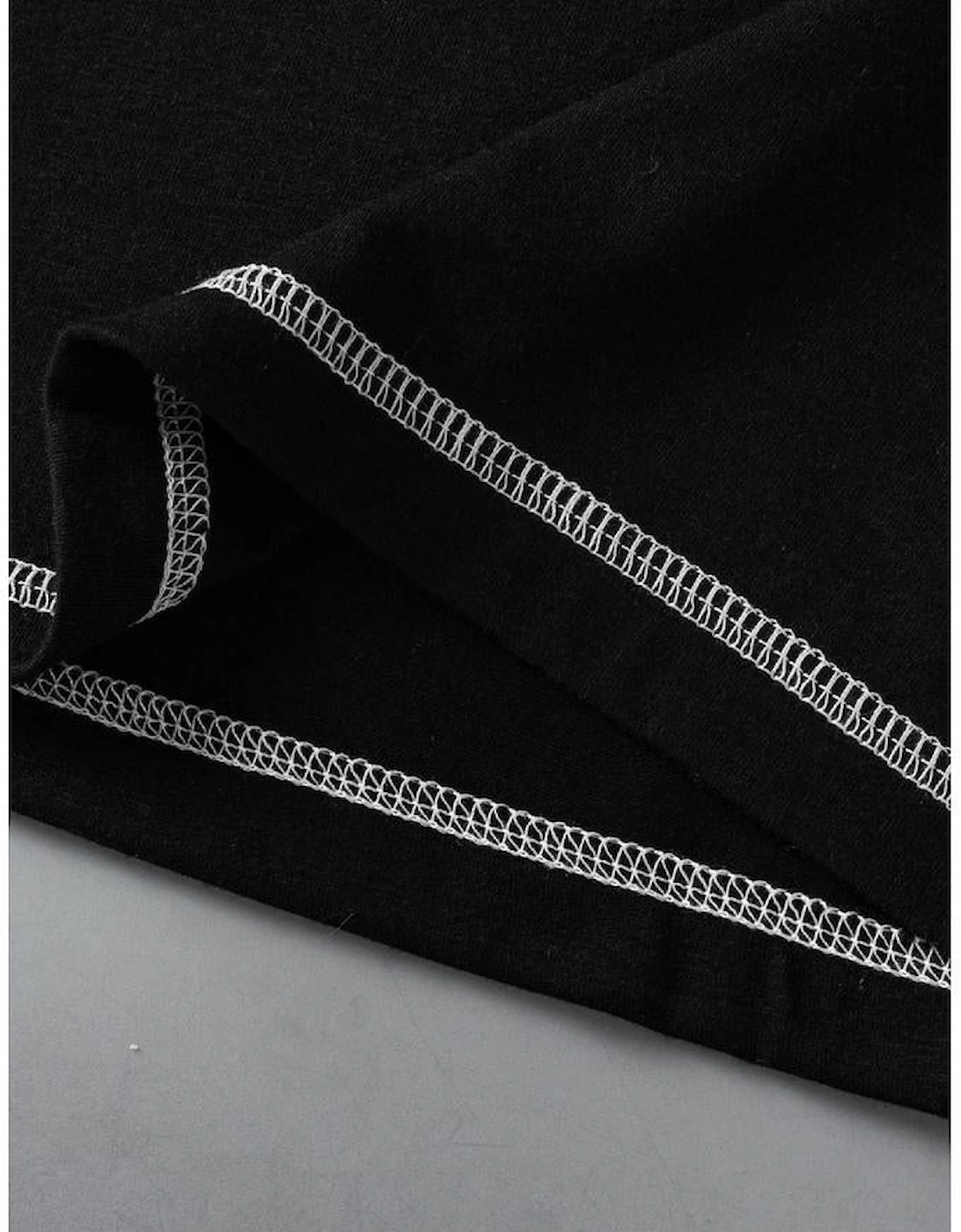 Black Contrast Stitch Round Neck Sleeveless Top