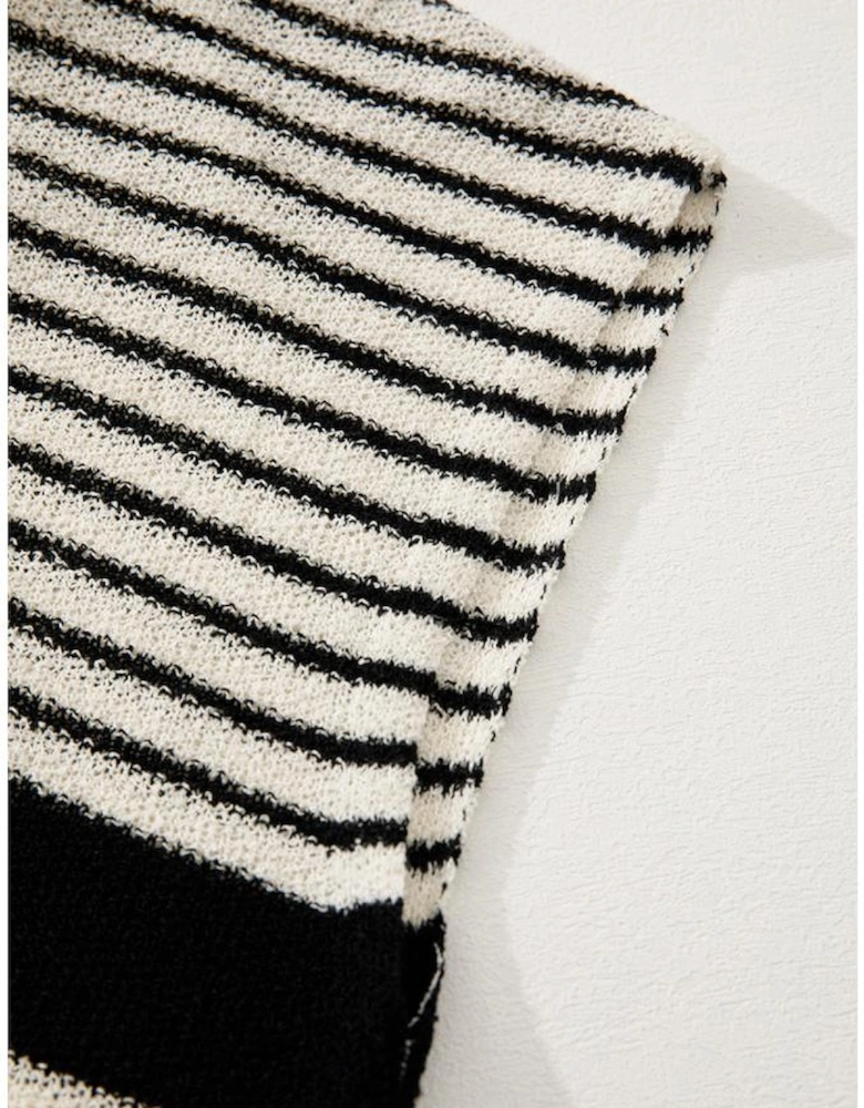 Black white Striped O Neck Sweater Vest