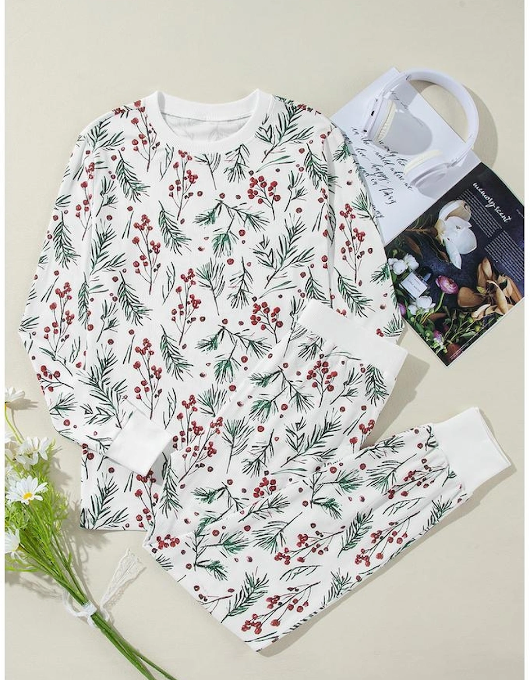 White Holly Print Thermal Pullover Pants Lounge Set
