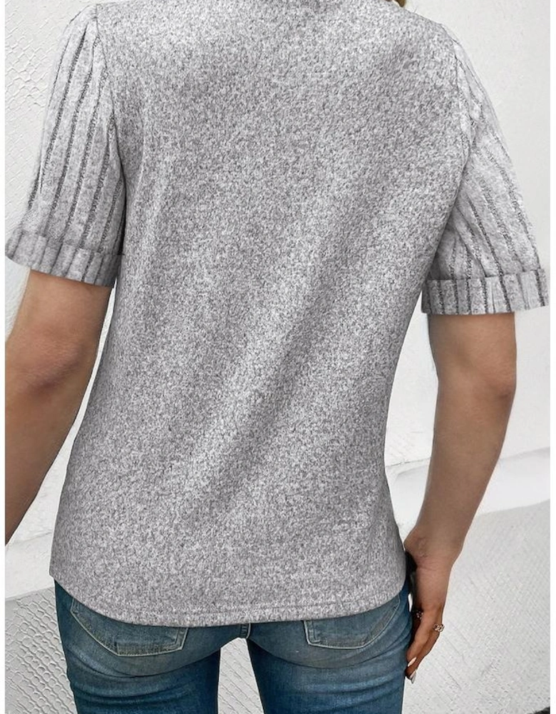 Gray Ribbed Splicing Sleeve Round Neck T-shirt