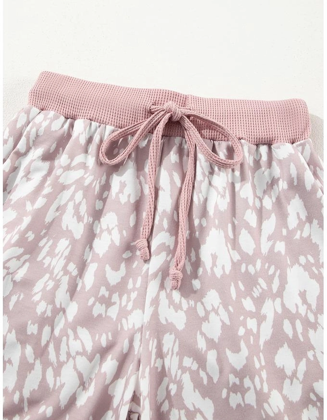 Khaki Classic Leopard Arched Hem Elastic Waist Casual Shorts