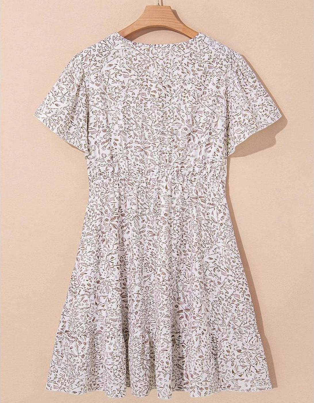 White Floral V Neck Ruffled Short Sleeve Plus Size Dress