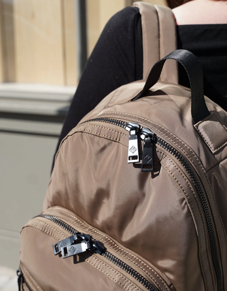 Elwood 2.0 Changing Backpack Mocha