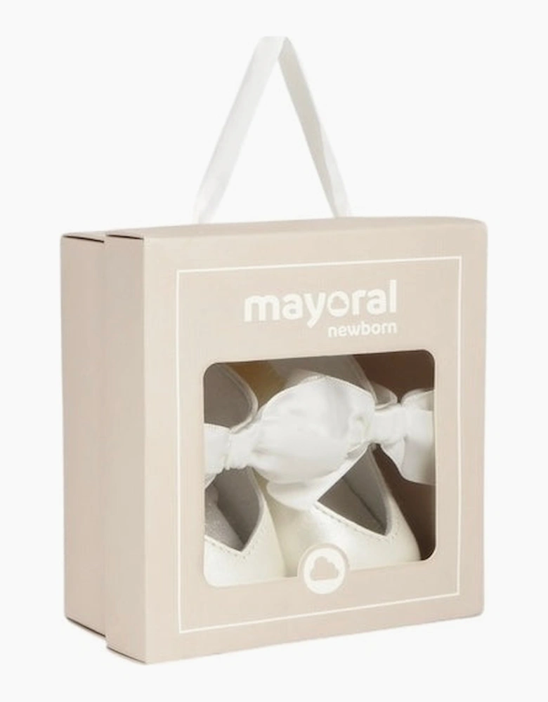 Girls White Pre Walker Shoes