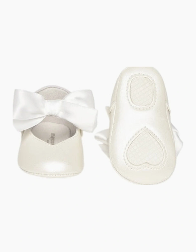 Girls White Pre Walker Shoes