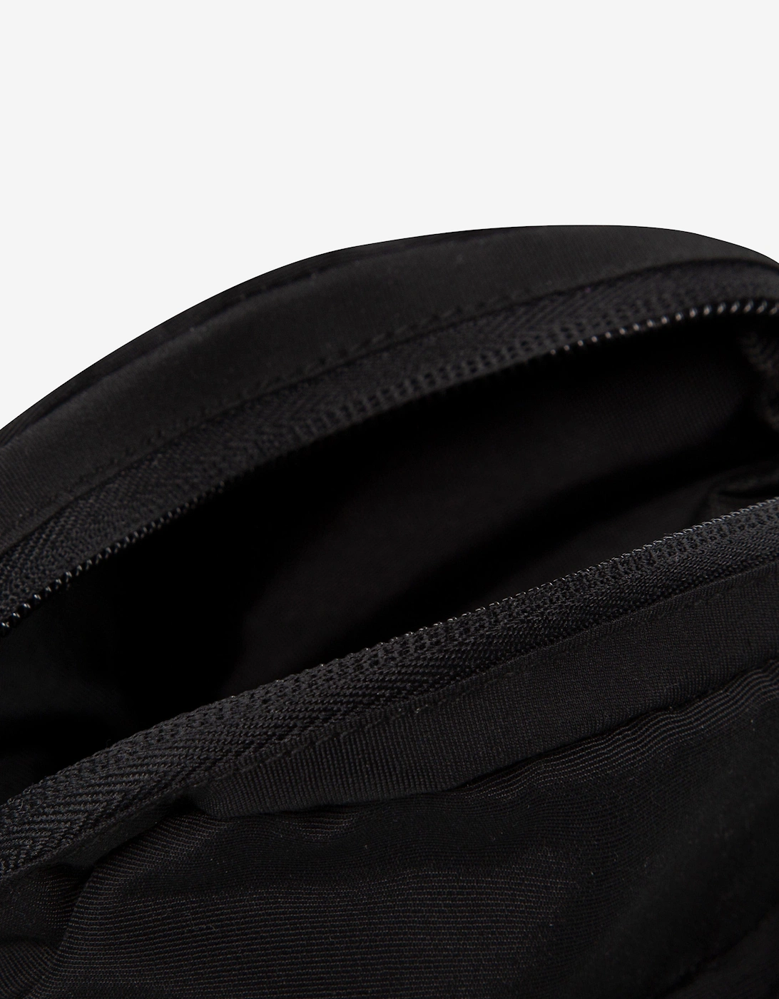 Jordan Kids Airborne Festival Bag in Black (12.7cm)