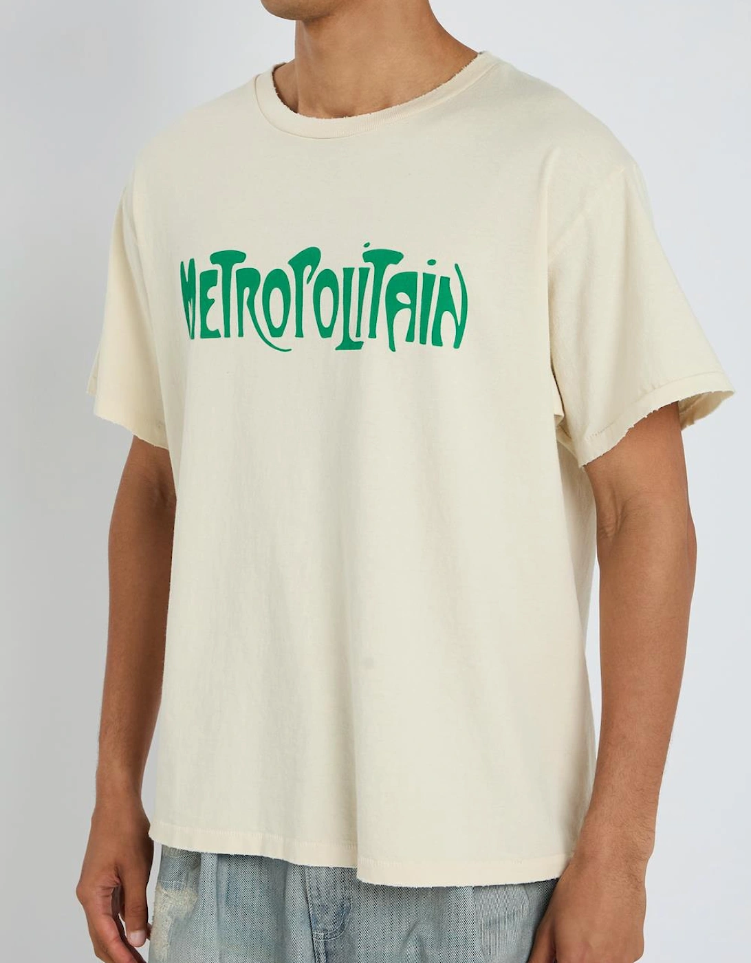 Metropolitan Logo T-Shirt in Cream