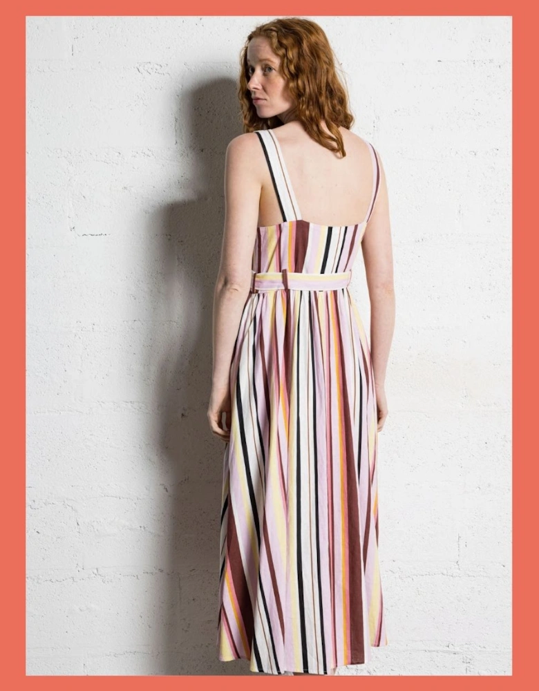 - Woven robe Carioca