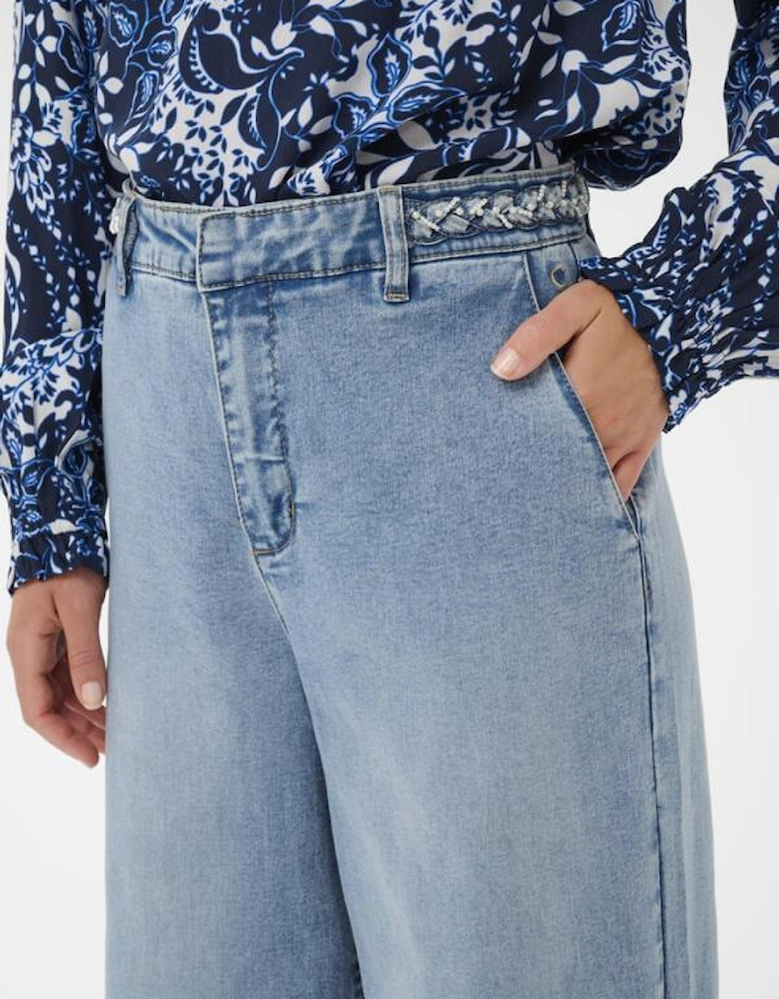 Visti pant with braiding in 30' length