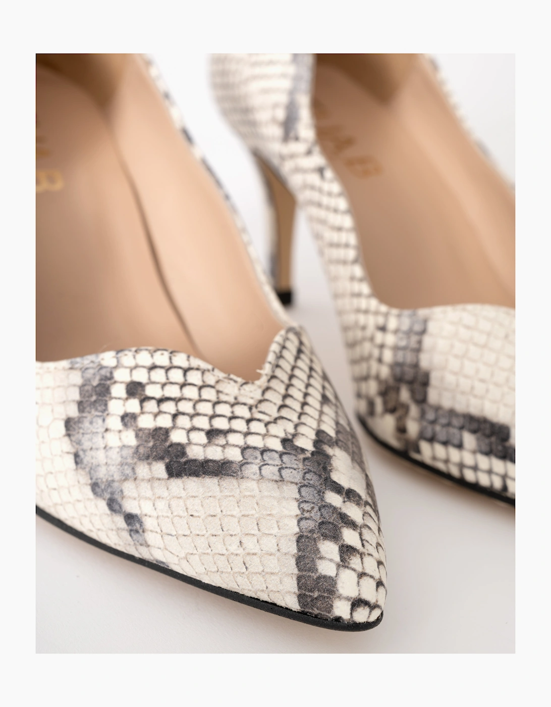 Dakota Womens Heeled Shoe - Boa