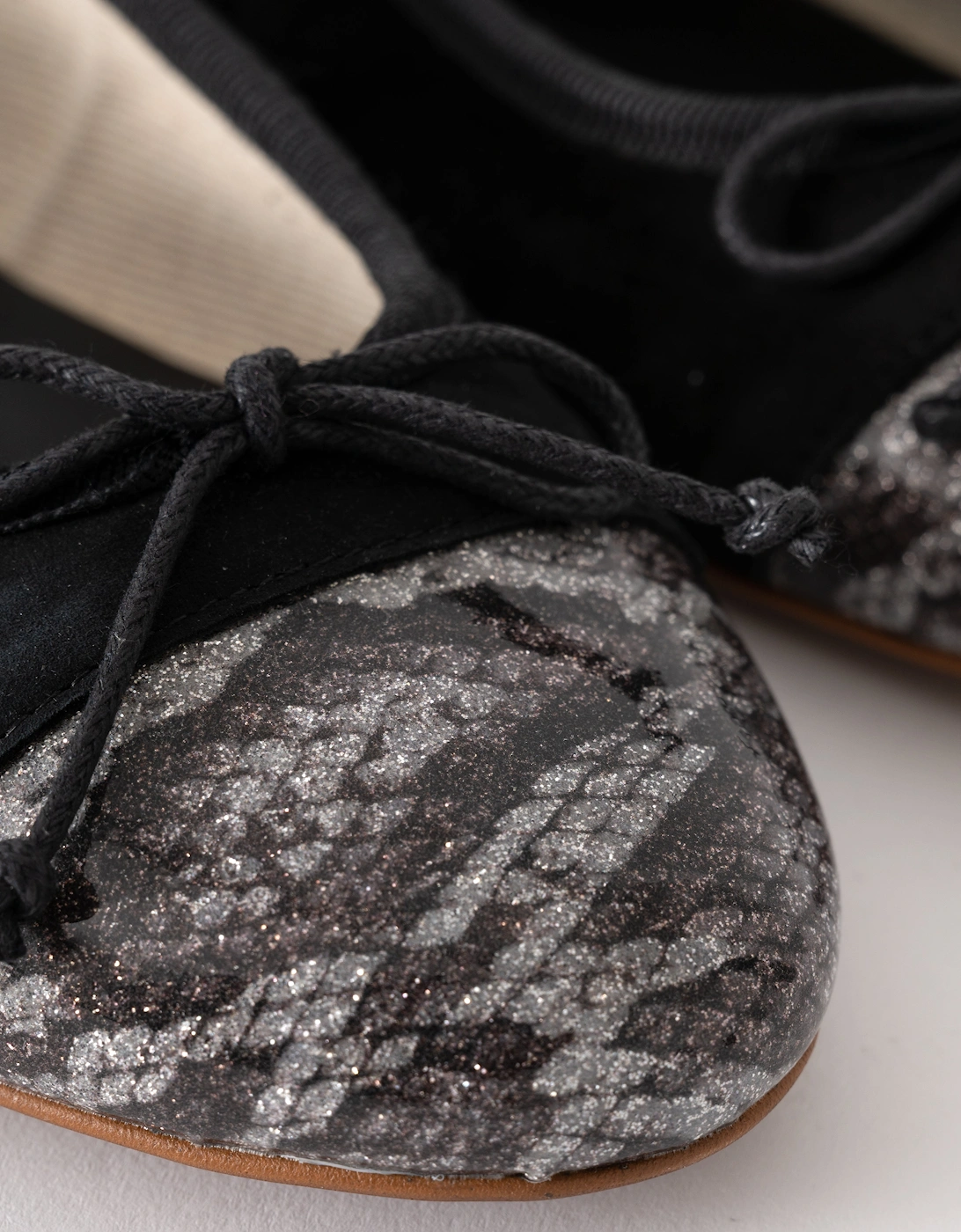 Sandra Sparkle Womens Pump