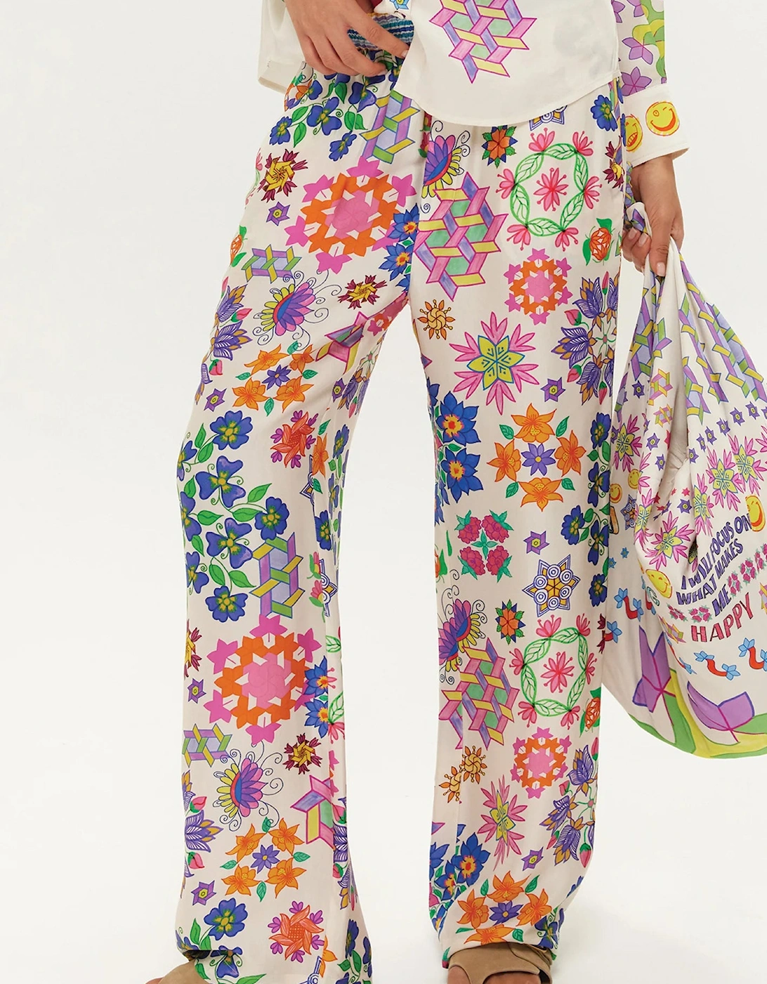 Bailey straight leg track pant in markers print, 4 of 3