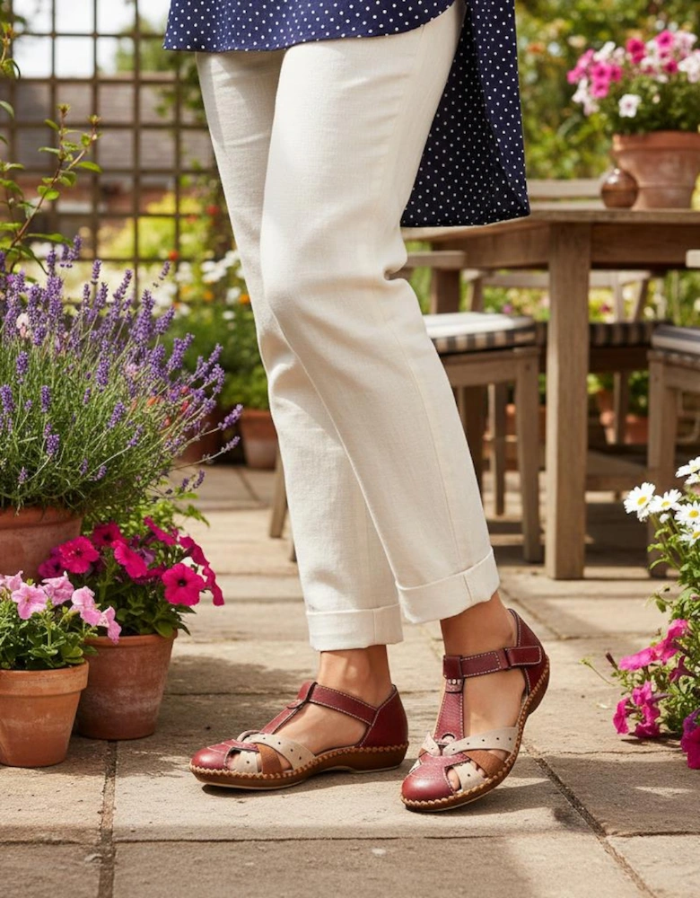 DESIDERIA Womens Cross Strap Sandals Red