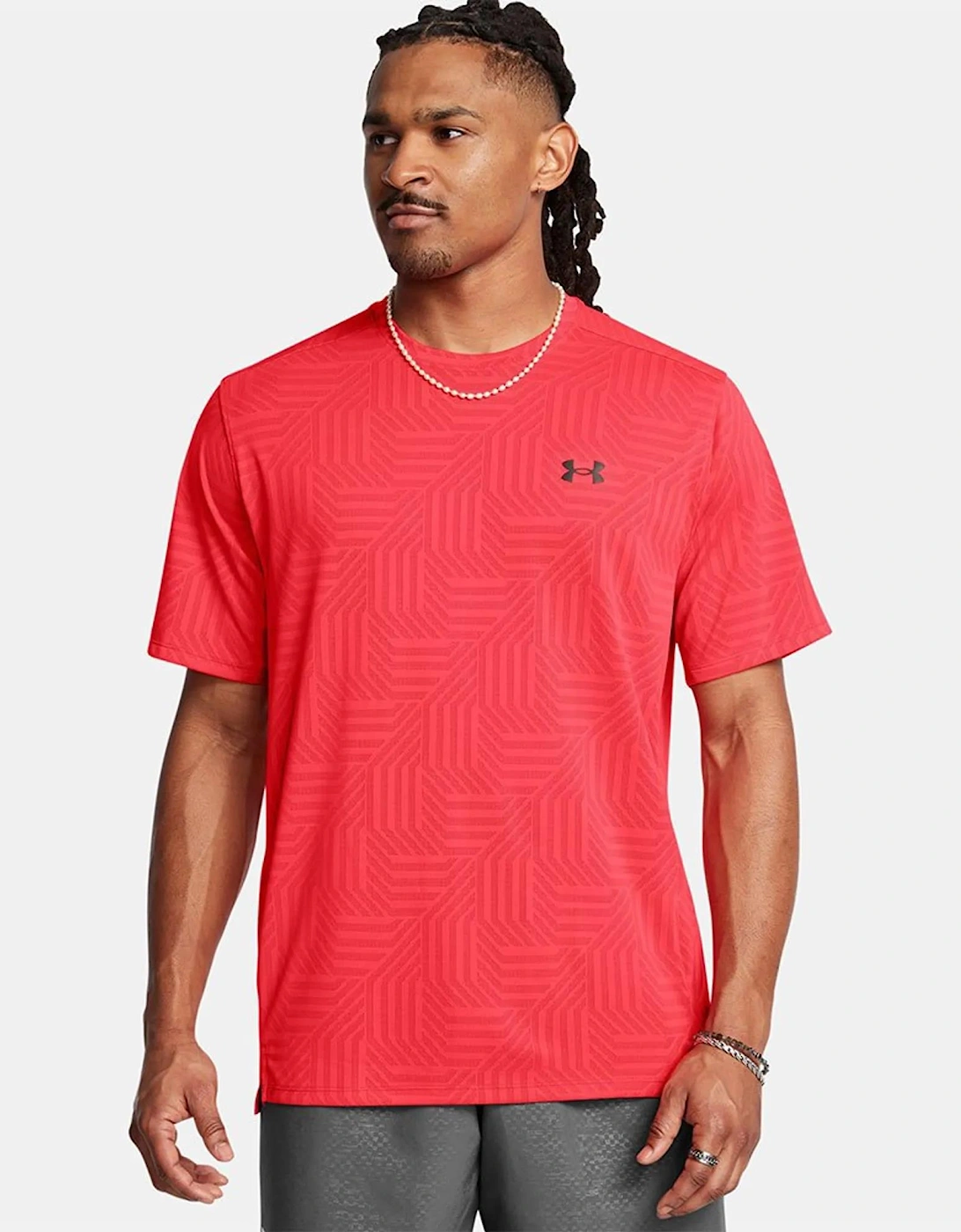 Under Armour Men's Red Tech Vent Geotessa T-Shirt - Size: 34
