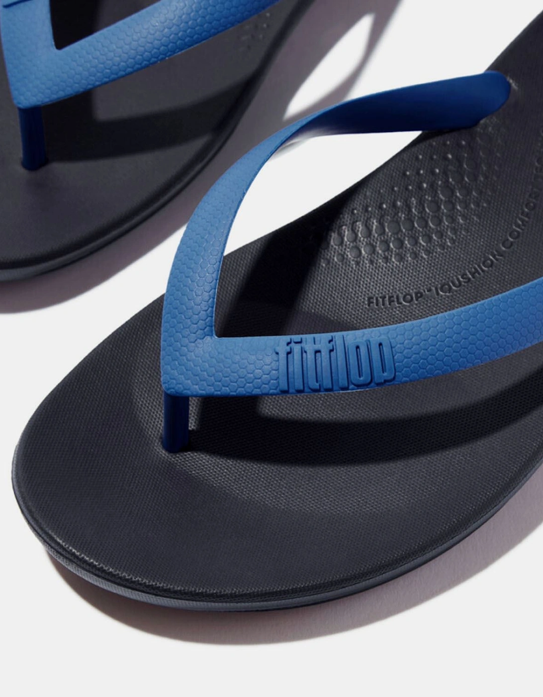 iQushion Egronomic Flip Flops
