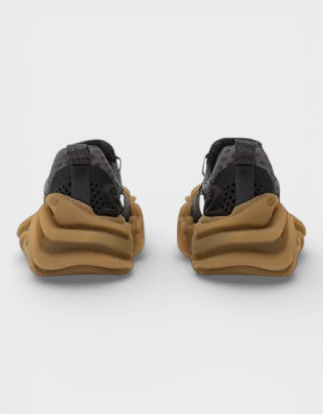 Pollex Juniper by Salehe Bembury Boba