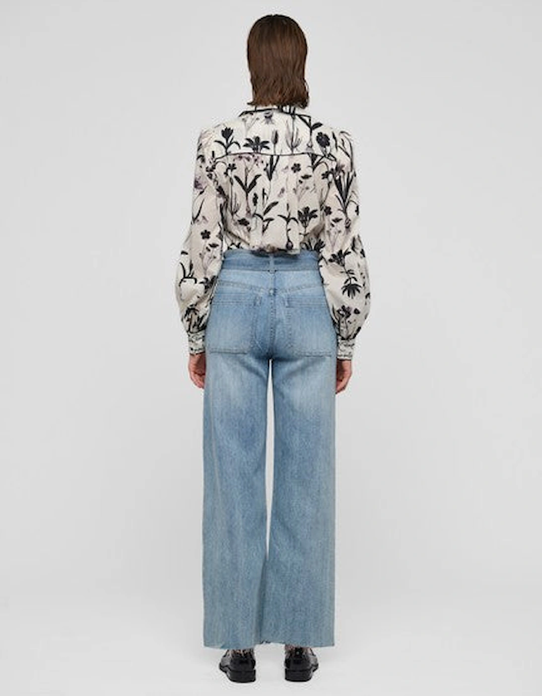 UmasDEA shirt with details