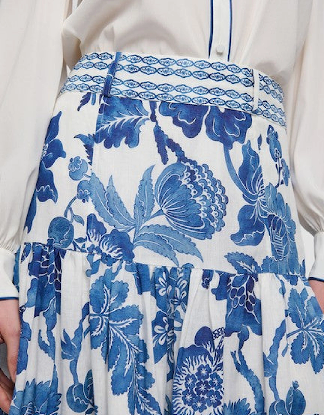 PetrineDEA skirt with volume