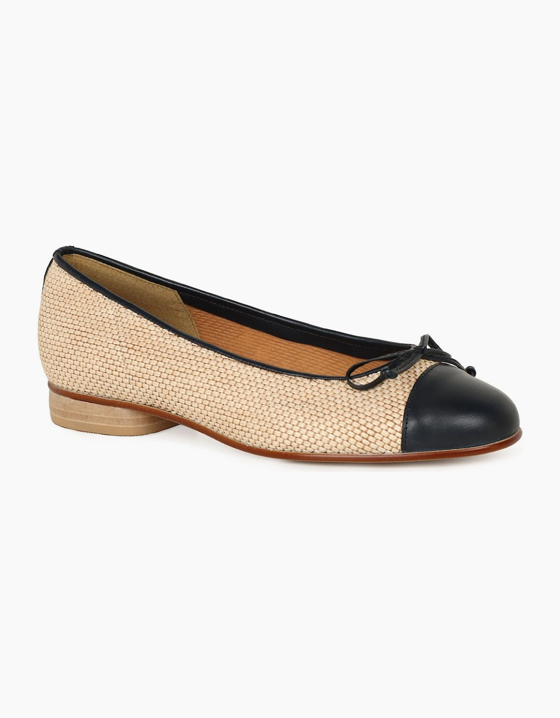 Gabor Women's Tan Dulford Ballet Pumps - Size: 6.5