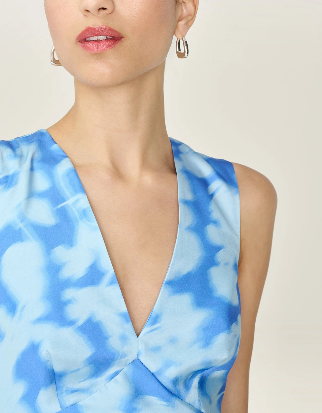 Nova Dress in Blurred Floral Blue