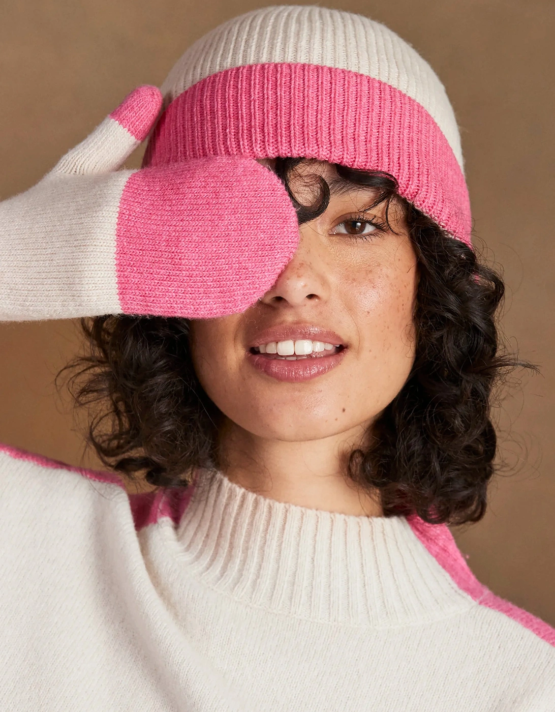 Pink Colour Block Mittens With Cashmere