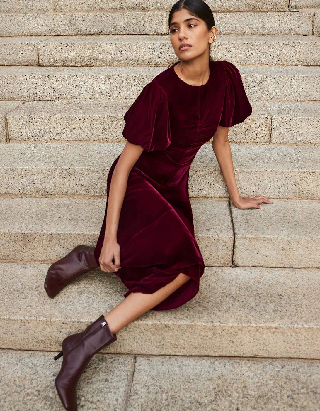Jessie Plum Velvet Puff Sleeve Dress
