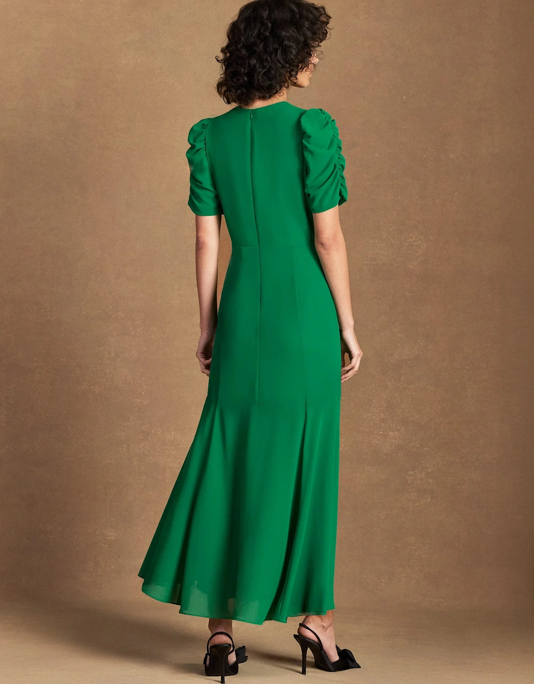 Petite Belle Green Puff-Sleeve Dress
