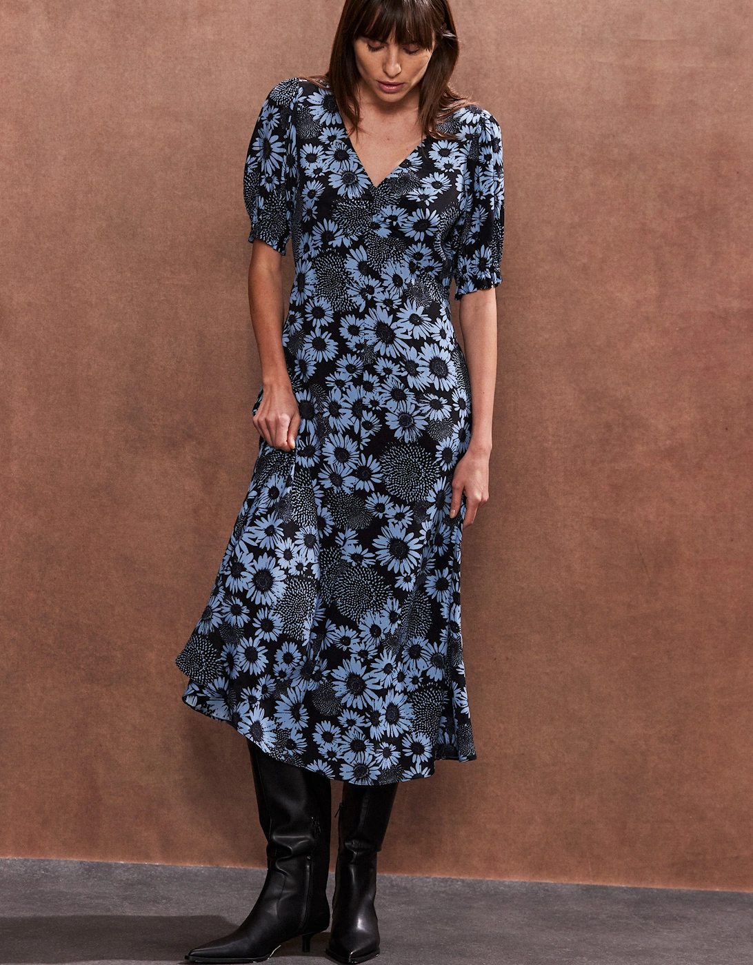 Petite Blue Daisy Print Midi Dress