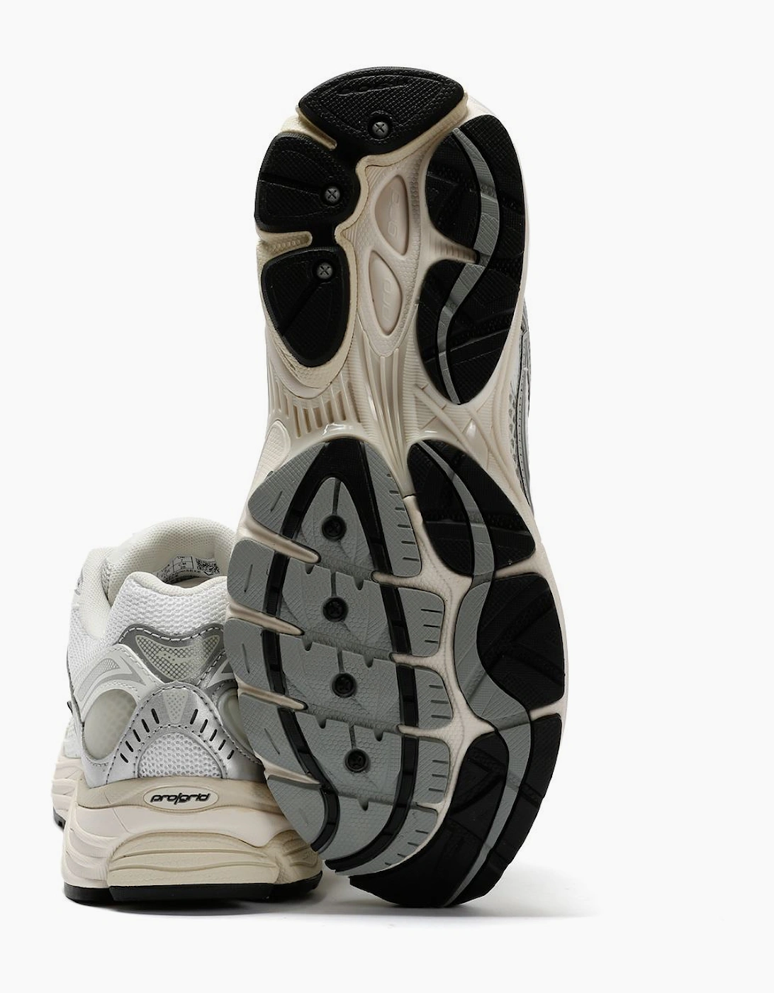 ProGrid Omni 9 White/Silver Trainers