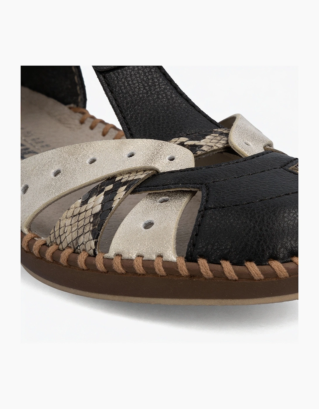 DESIDERIA Womens T-strap Sandals Black