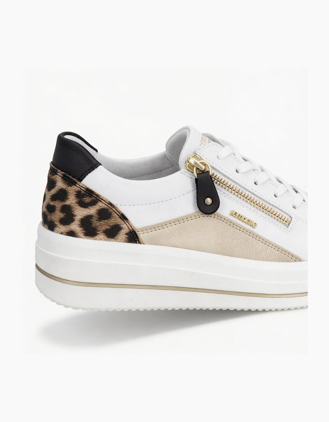 D1C01-85 Womens Casual Trainers White