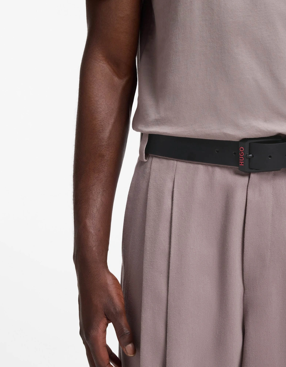 HUGO Gelio B Mens Italian-Leather Belt with Angular Logo Buckle - Black 001