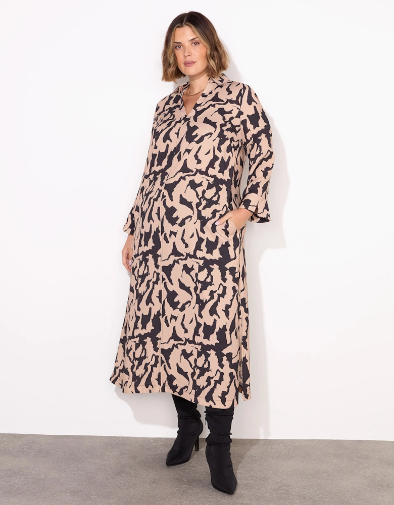 Petite Mono Print Collared Midaxi Dress With Notch Sleeves