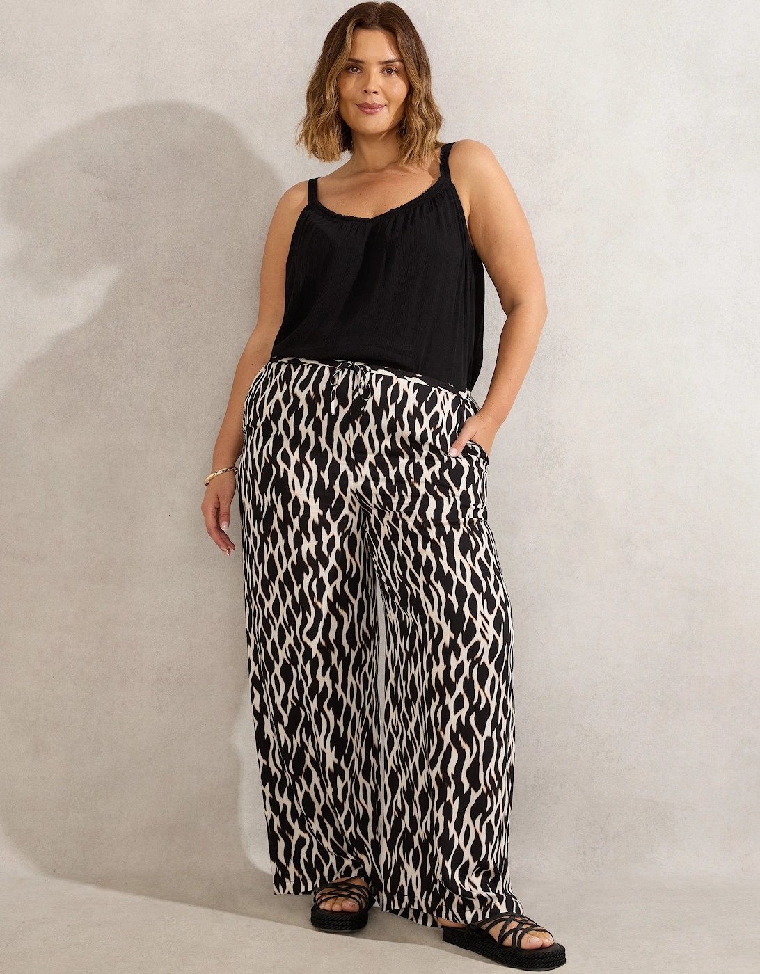 Mono Print Wide Leg Trouser