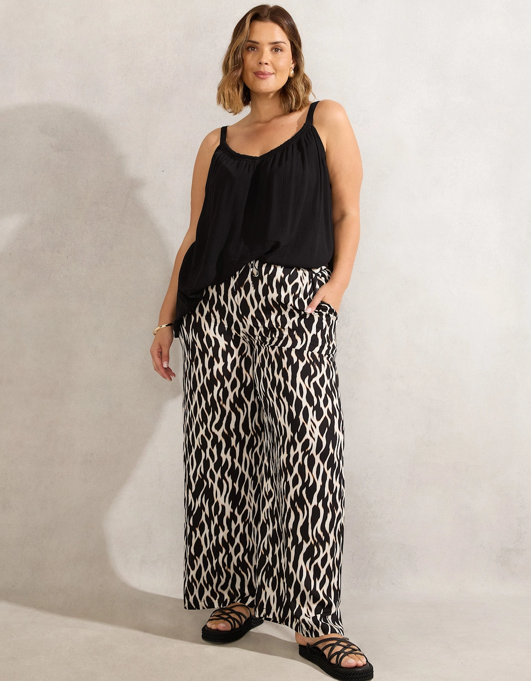 Mono Print Wide Leg Trouser