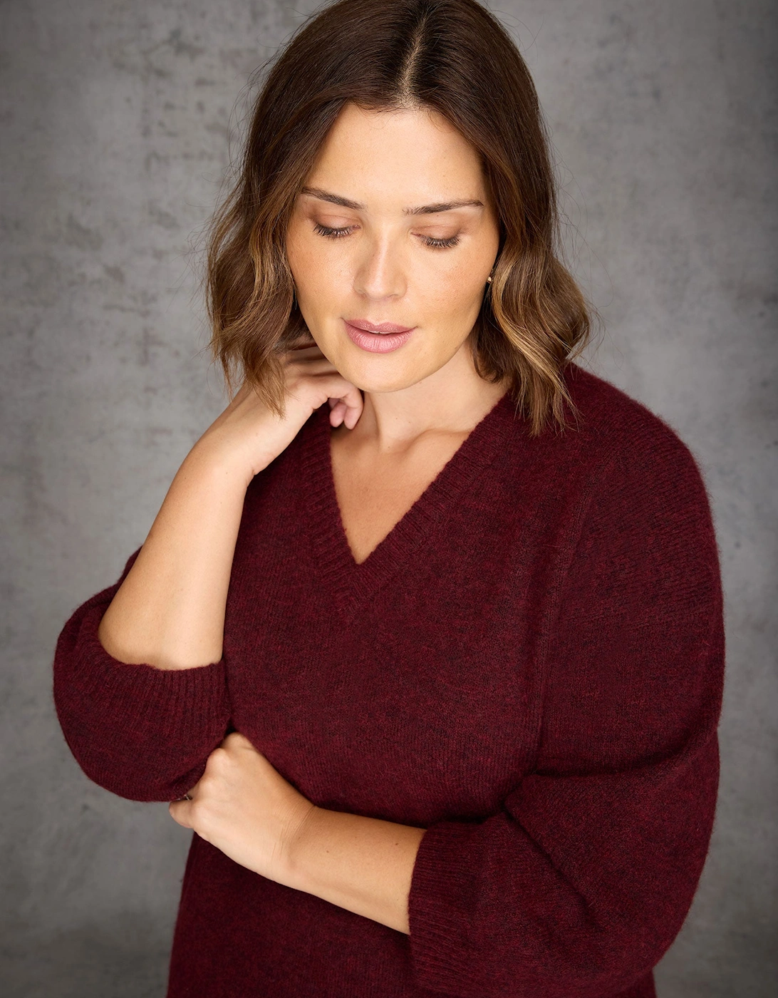 Burgundy V Neck Jumper With Wool and Alpaca