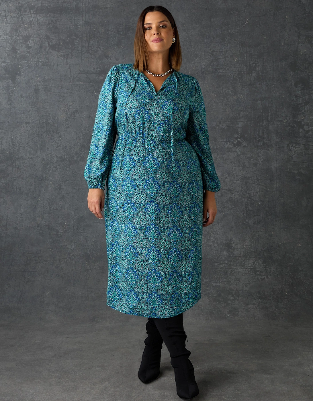 Blue Paisley Shirred Detail Midi Dress