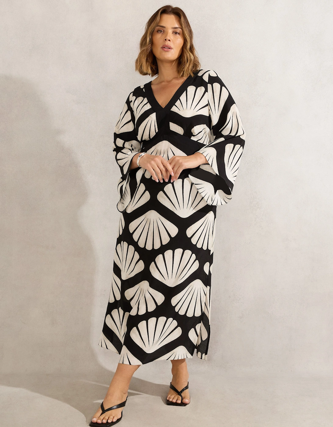 Petite Black Shell Print Flared Sleeve Midaxi Dress