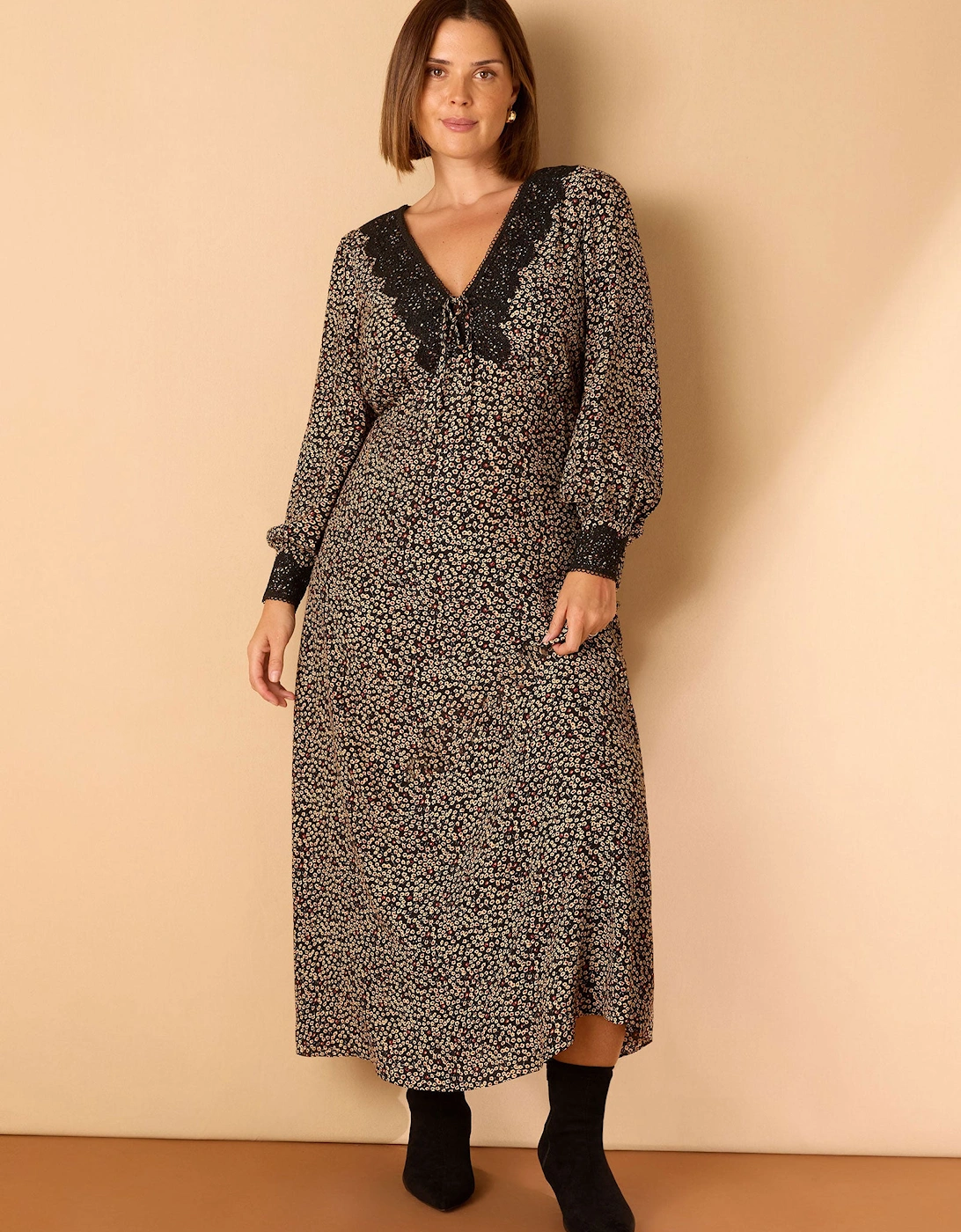 Black Ditsy Floral Scalloped Lace Midaxi Dress