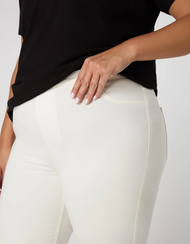 Ivory Cropped Jegging
