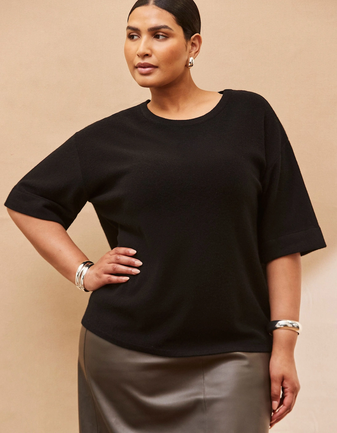 Black Short Sleeve Knit Jumper