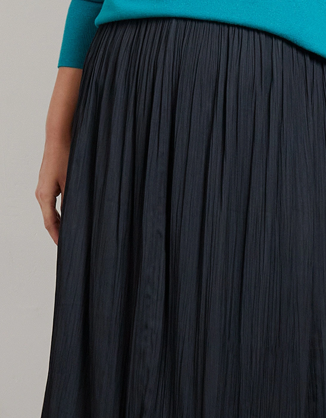 Black Pleated Midi Skirt